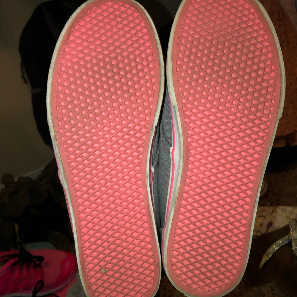 Vans - Picture 3 of 3